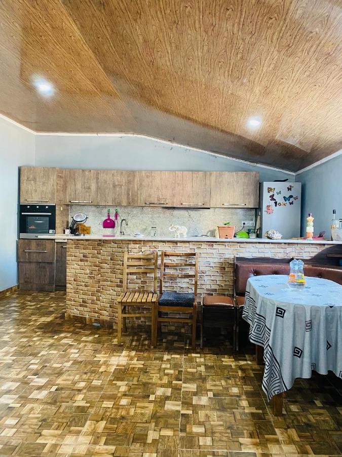 Mamuka'S Guesthouse Udabno Bagian luar foto